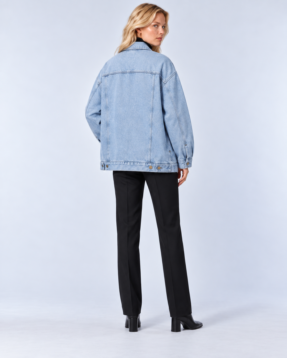 Jasnoniebieska kurtka jeansowa oversize